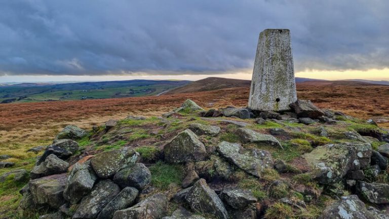 Cown Edge Rocks Trig 9 Trig Walks For Trig Baggers (Walks with Multiple Trigs) – Peak ...