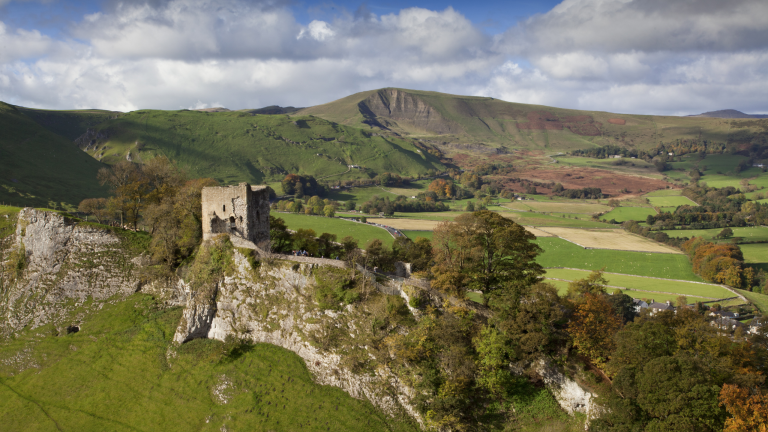 How to Spend the Perfect Walking Weekend in Castleton (3-DAY ITINERARY ...