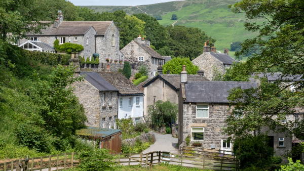 How to Spend the Perfect Walking Weekend in Castleton (3-DAY ITINERARY ...