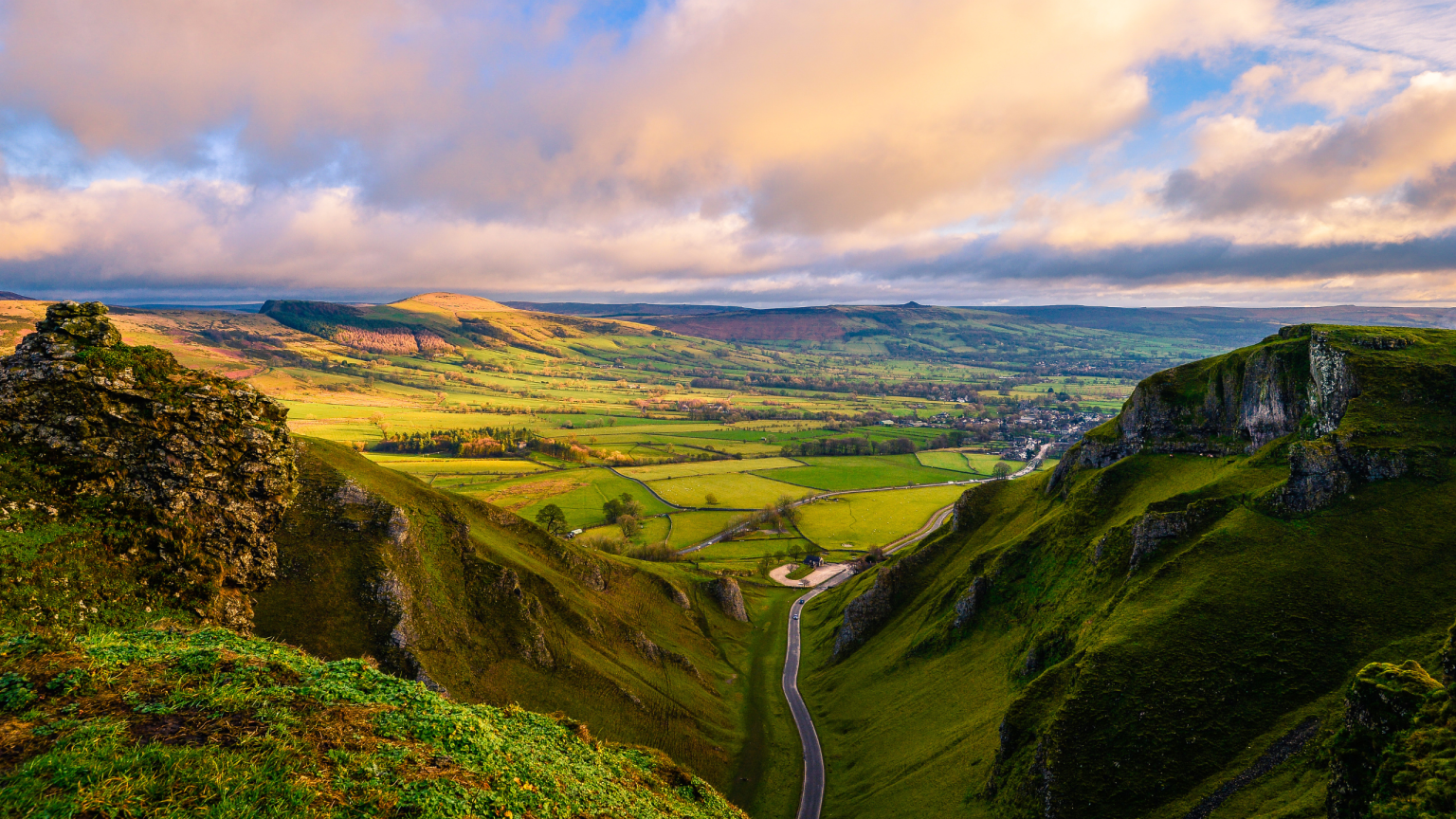 How to Spend the Perfect Walking Weekend in Castleton (3-DAY ITINERARY ...