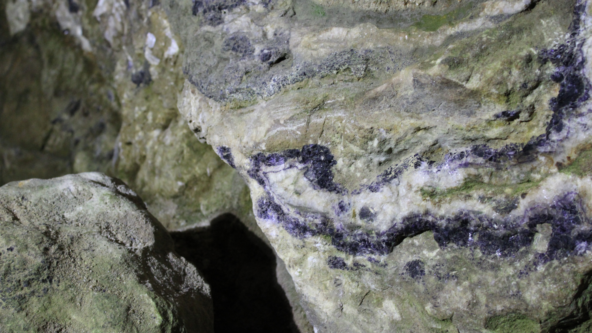 Castleton Uk Geologic Rocks How to Spend the Perfect Walking Weekend in Castleton (3-DAY ITINERARY ...